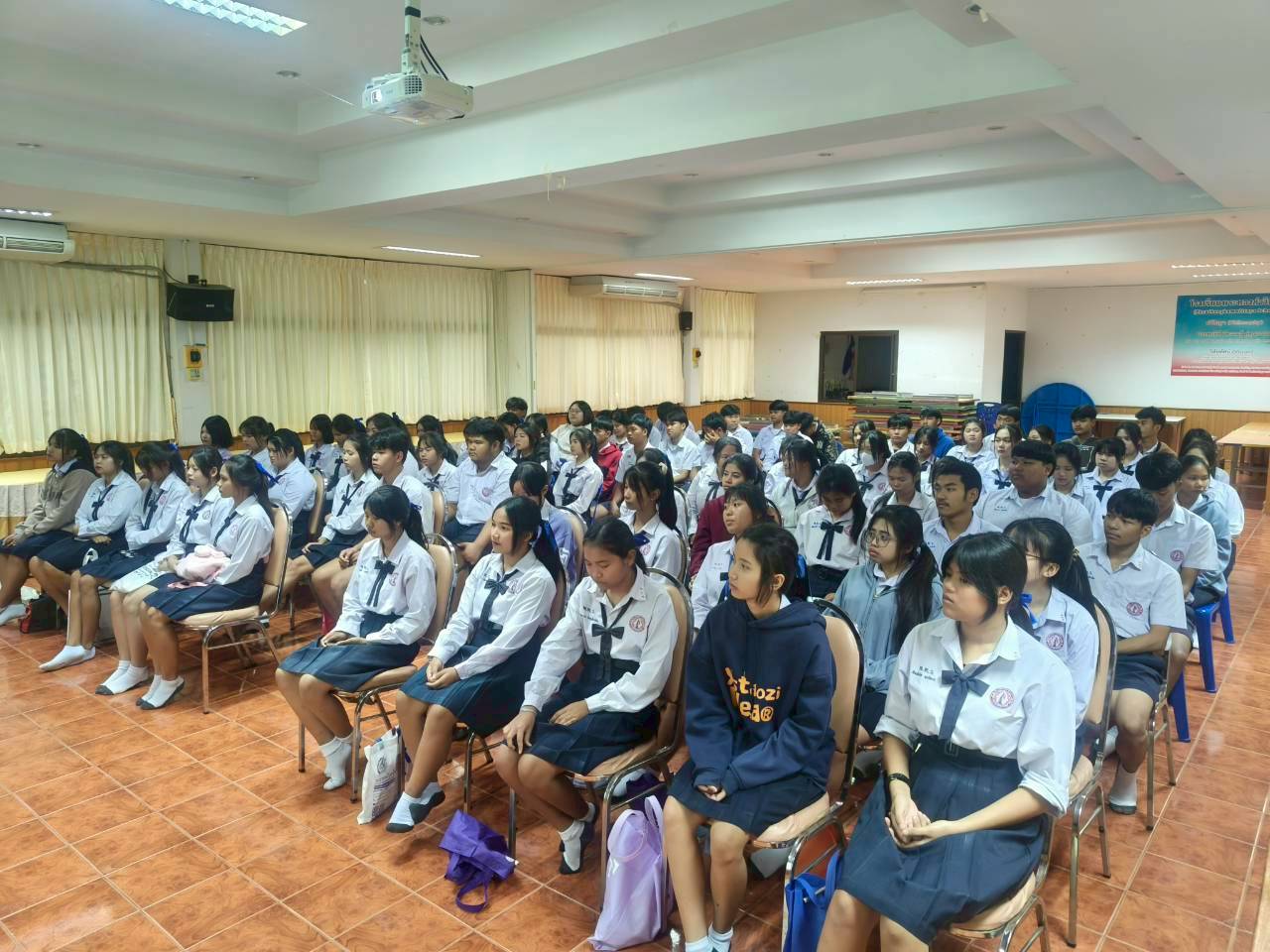 LINE_ALBUM_pthmnithes kxn fuk m.6_68_251111_33.jpg